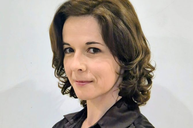 O meu filho tem otite serosa. — Tem o quê?